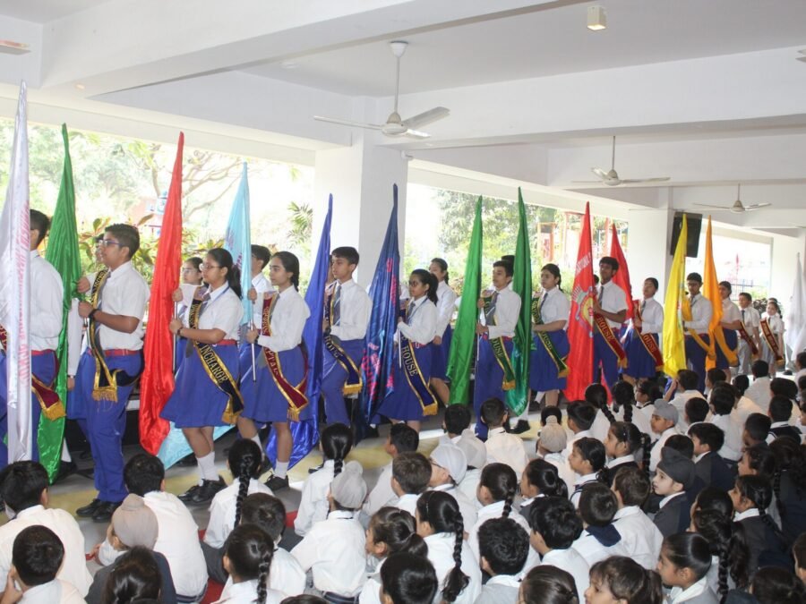 “CROWNING THE LEADERS OF TOMORROW: INVESTITURE CEREMONY ON INSTITUTION DAY”
