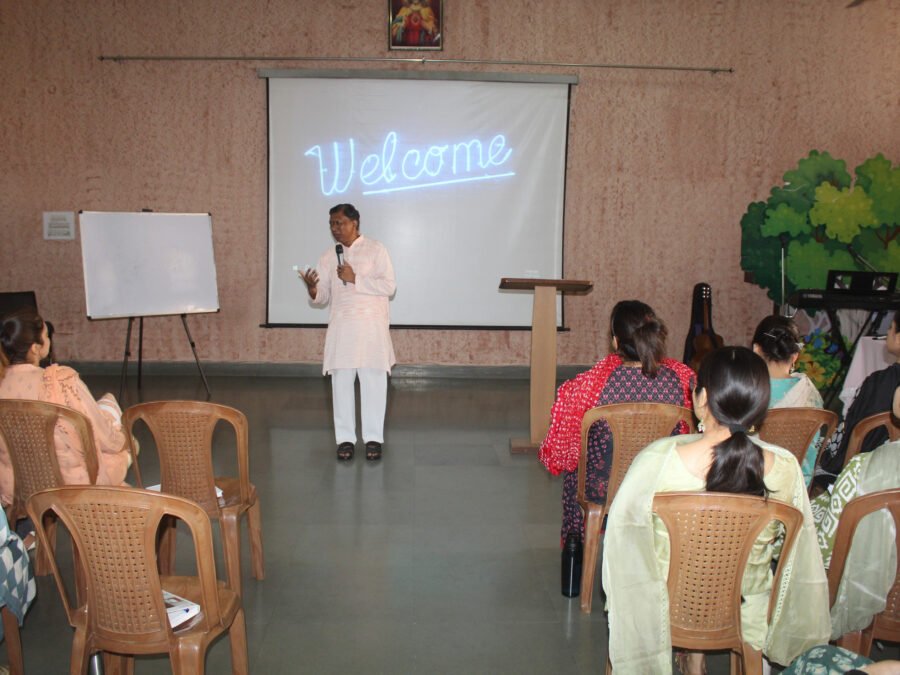 Journey to the center of being:  Orientation to help teachers discover their self