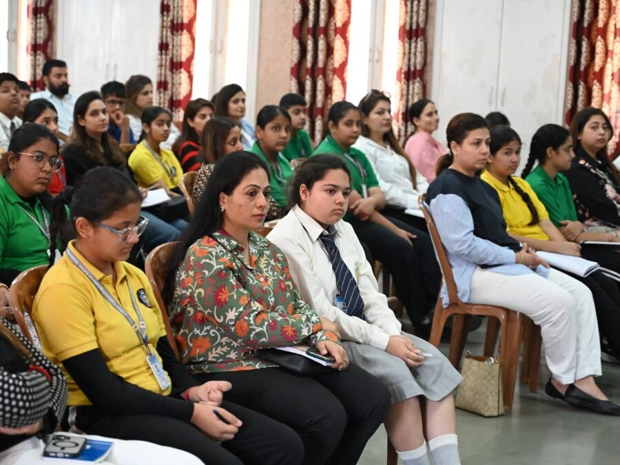 Insights into Cambridge IGCSE and AS & A Level Programmes: An Orientation